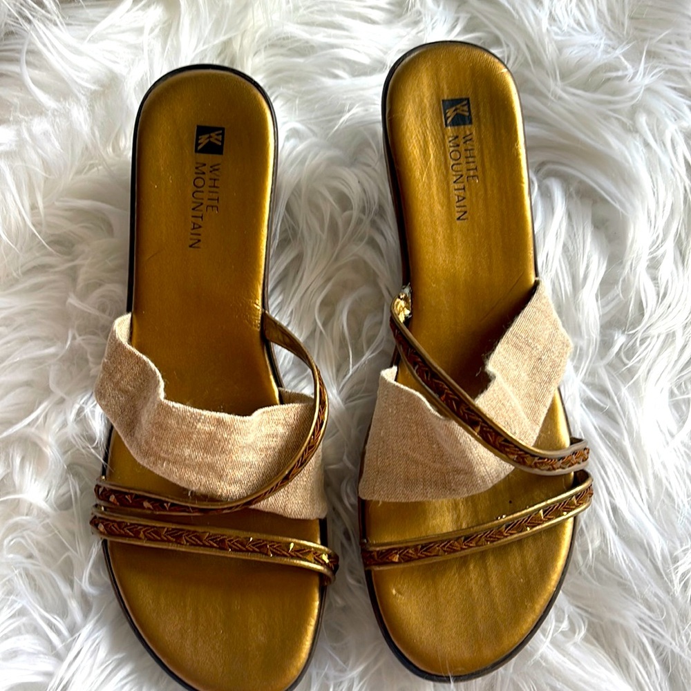 White Mountain sandals